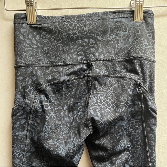 Lululemon Athletica Fast & Free Floral Paisley Patterned Leggings Sz 2 - Picture 6 of 15